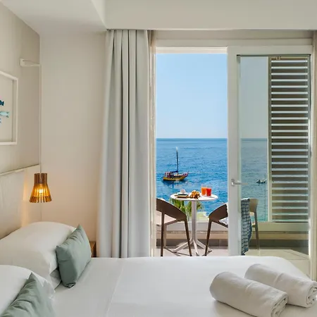 Albatros Hotel