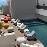 Ξενοδοχείο Albatros 4*