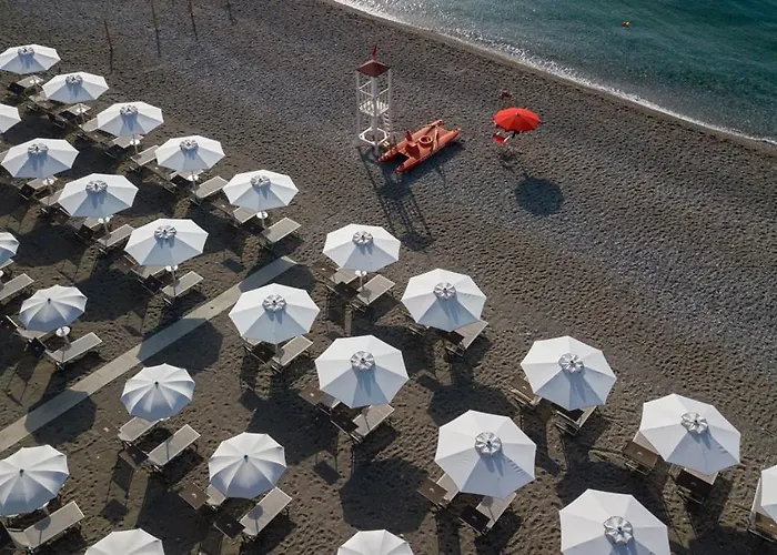 Albatros 4* לטויאני