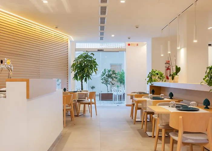 Albatros 4* לטויאני