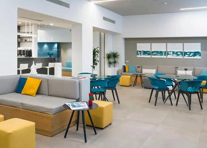 Albatros מלון לטויאני